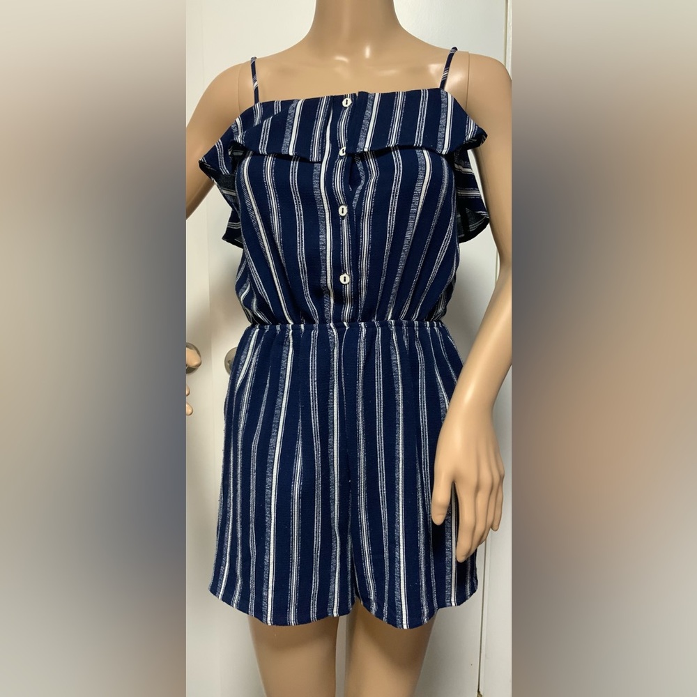 Monteau Blue and White Flutter Sleeve Romper - size medium